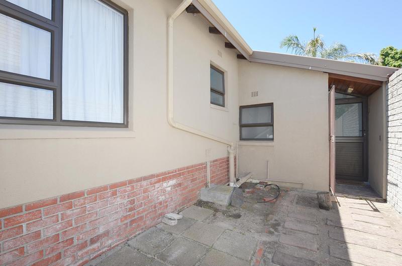 4 Bedroom Property for Sale in Hoheizen Western Cape